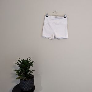 Athleta Ultimate High Rise 3" Short white